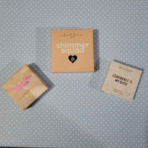 Powder Highlighters - Picture 1 of 7